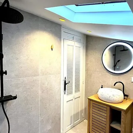 Appartamento Bella Casa - New Full House For 3 W Ac, Wi-fi & Terrasses Antibes