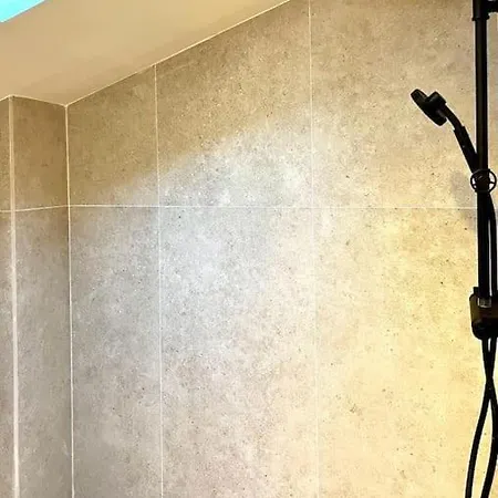 Bella Casa - New Full House For 3 W Ac, Wi-fi & Terrasses Antibes