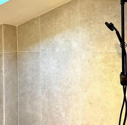 Bella Casa - New Full House For 3 W Ac, Wi-fi & Terrasses Antibes